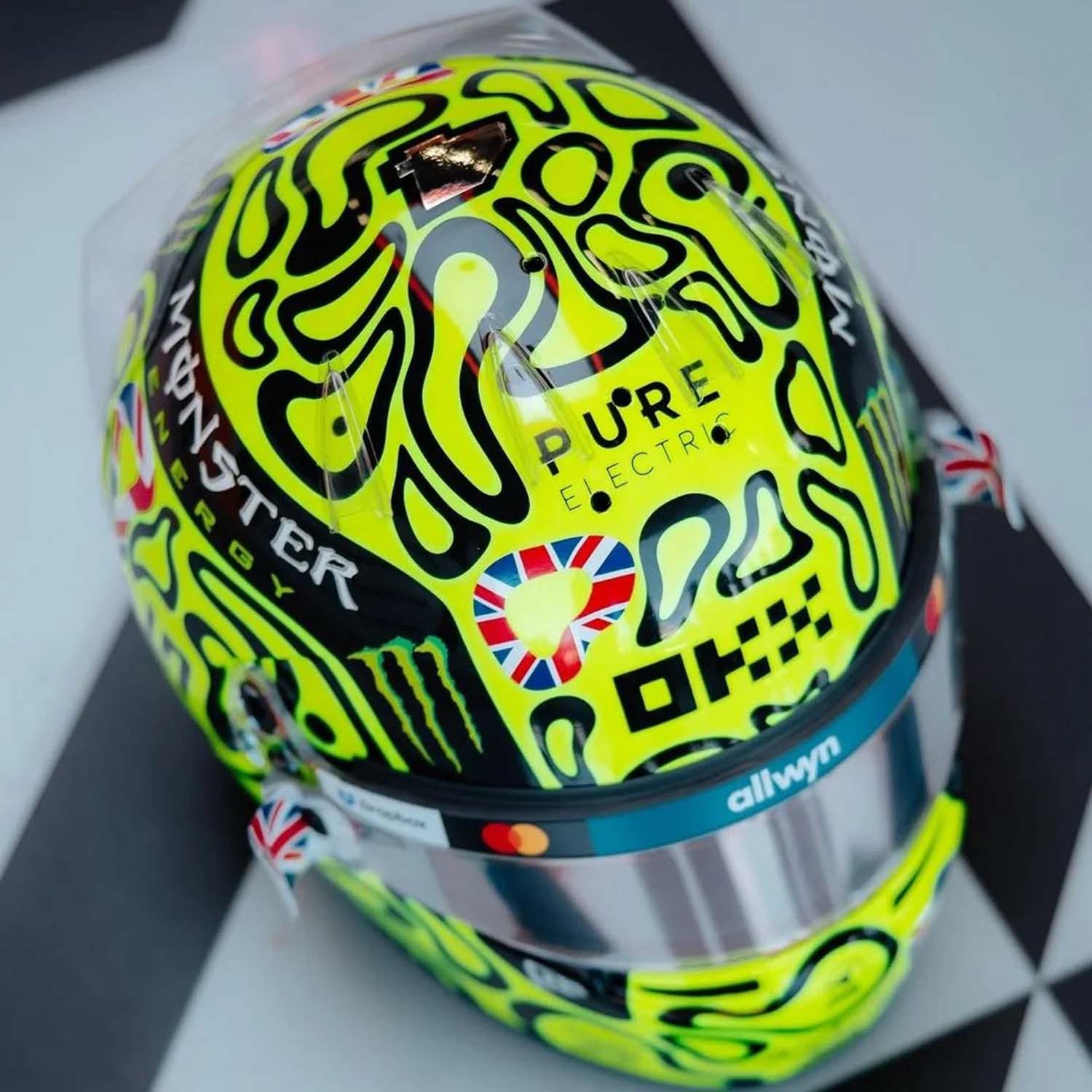 #4 Norris British GP 2025 Winner 1:5 Mini Helmet